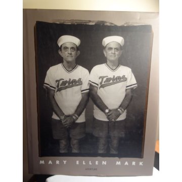 Mary Ellen Mark - Twins, Aperture Monograph, Hardcover 