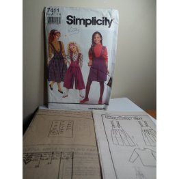 Simplicity Sewing Pattern 7411 