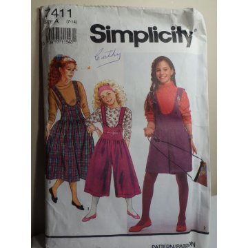 Simplicity Sewing Pattern 7411 