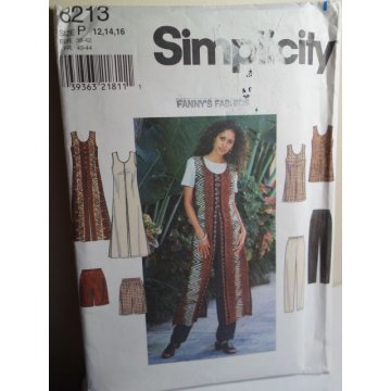 Simplicity Sewing Pattern 8213 