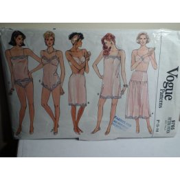 VOGUE Sewing Pattern 9765 